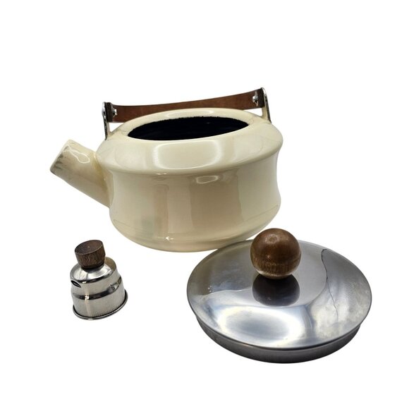 Vintage 1983 2 Qt Whistling Tea Kettle Porcelain Enamel Ivory W/Box Towle - Picture 15 of 16